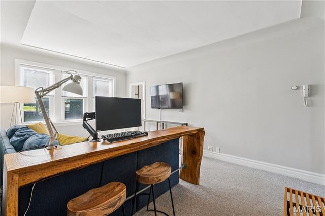 7743 Kingsbury Boulevard 21, Clayton, MO 63105