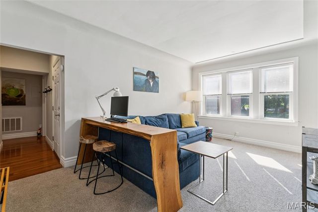 7743 Kingsbury Boulevard 21, Clayton, MO 63105