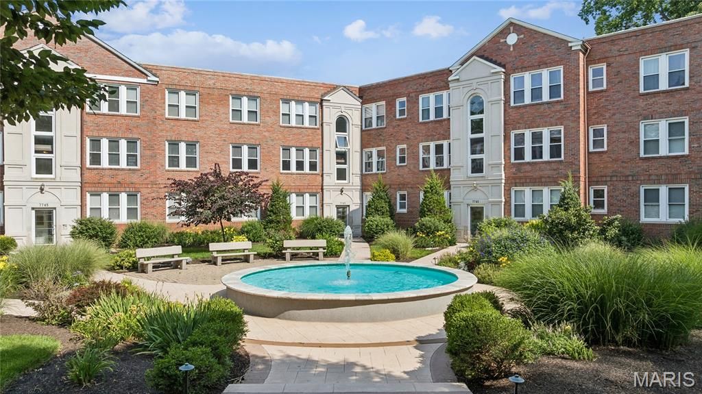 7743 Kingsbury Boulevard 21, Clayton, MO 63105