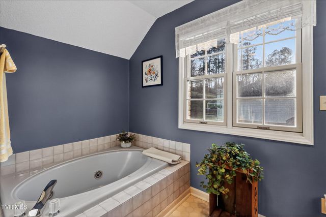 425 Rosewood Lane, Kingsport, TN 37664