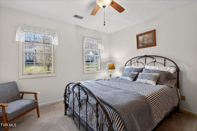 425 Rosewood Lane, Kingsport, TN 37664