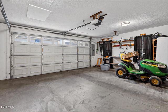 425 Rosewood Lane, Kingsport, TN 37664