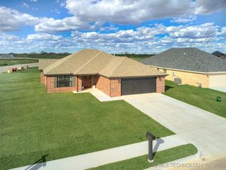 5818 Coldspring Lane, Bartlesville, OK 74006