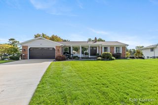 180 Brookwood Court SW, Grandville, MI 49418