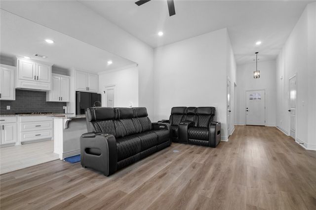 7105 SW High Meadow Boulevard, Bentonville, AR 72713