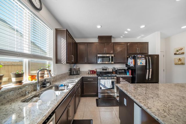 4808 Kaden St, Keyes, CA 95328