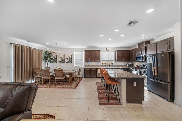 4808 Kaden St, Keyes, CA 95328