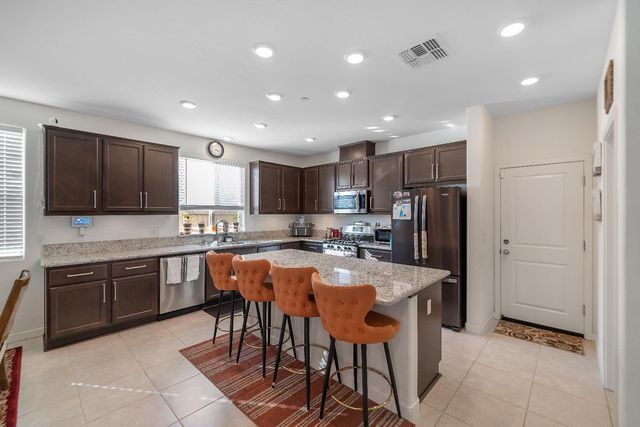 4808 Kaden St, Keyes, CA 95328