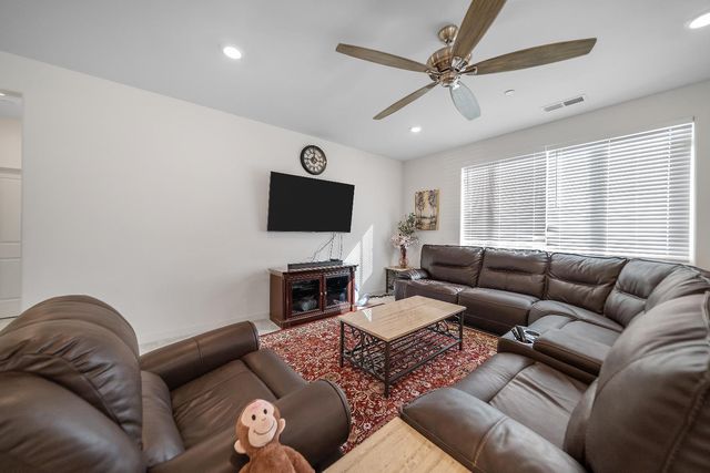 4808 Kaden St, Keyes, CA 95328