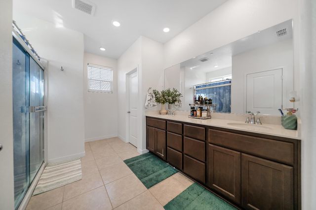 4808 Kaden St, Keyes, CA 95328