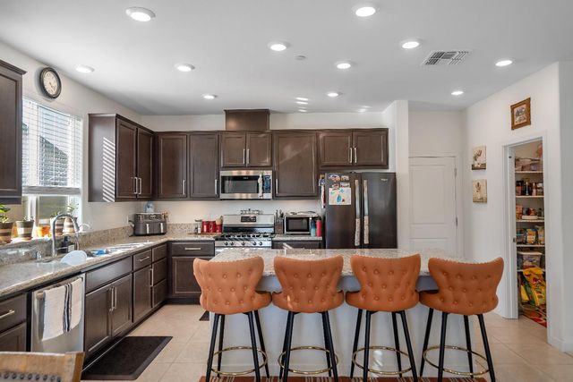 4808 Kaden St, Keyes, CA 95328