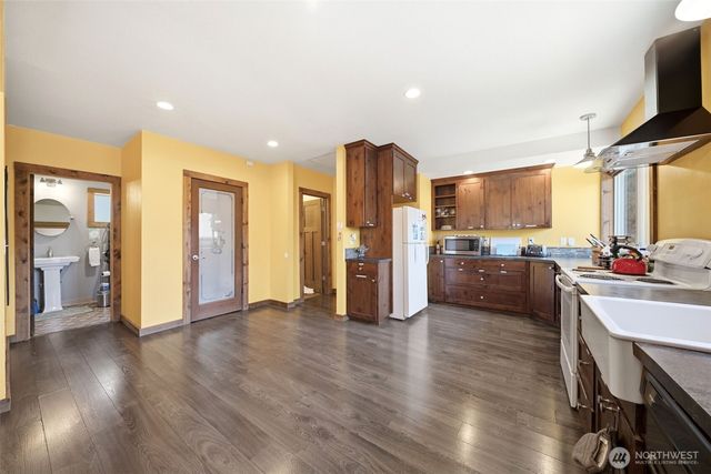 709 W Fourth Plain Boulevard, Vancouver, WA 98660