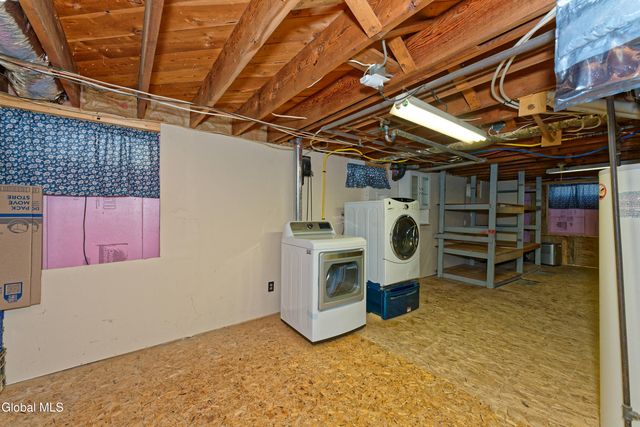 61 Latham Ridge Road, Colonie, NY 12110