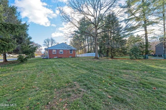 61 Latham Ridge Road, Colonie, NY 12110