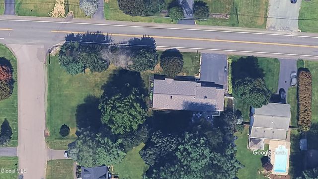 61 Latham Ridge Road, Colonie, NY 12110