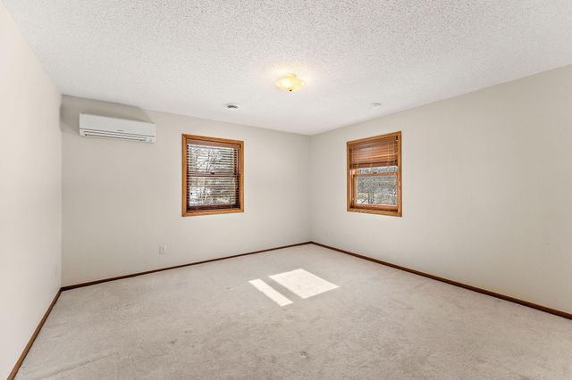 8290 Angus Avenue, Inver Grove Heights, MN 55077