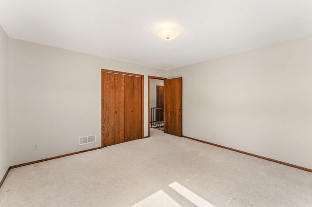 8290 Angus Avenue, Inver Grove Heights, MN 55077
