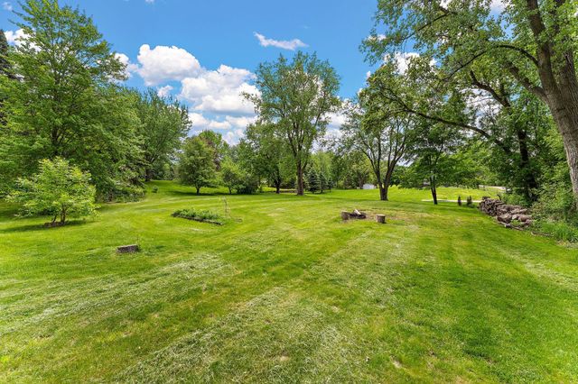 8290 Angus Avenue, Inver Grove Heights, MN 55077