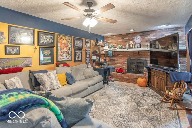 609 Nelson Drive, Brownsburg, IN 46112