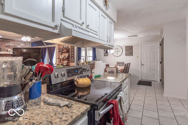 609 Nelson Drive, Brownsburg, IN 46112