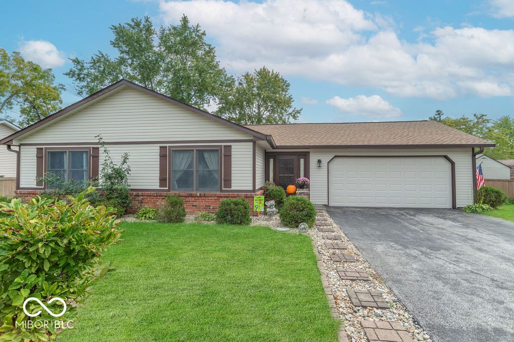 609 Nelson Drive, Brownsburg, IN 46112