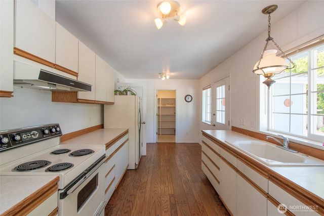 251 Meadowlark Lane, Sequim, WA 98382