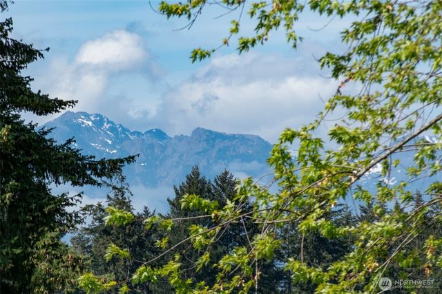 251 Meadowlark Lane, Sequim, WA 98382