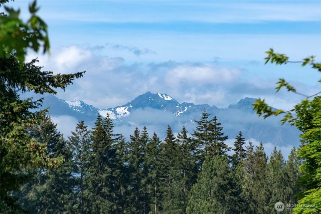251 Meadowlark Lane, Sequim, WA 98382