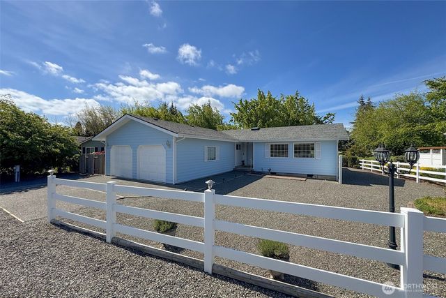 251 Meadowlark Lane, Sequim, WA 98382