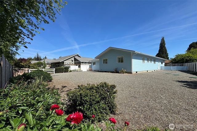 251 Meadowlark Lane, Sequim, WA 98382
