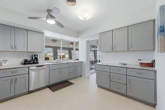 898 E 6TH STREET, Englewood, FL 34223