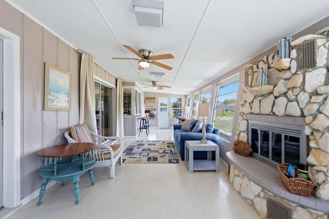898 E 6TH STREET, Englewood, FL 34223