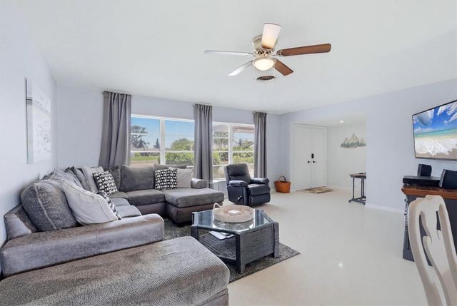 898 E 6TH STREET, Englewood, FL 34223