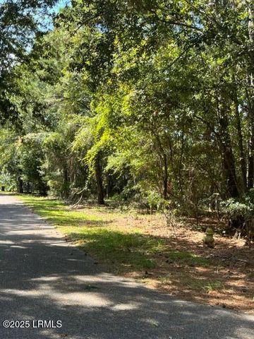 21 Fort Fremont Court, St. Helena Island, SC 29920