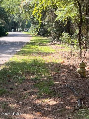 21 Fort Fremont Court, St. Helena Island, SC 29920