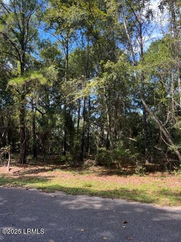 21 Fort Fremont Court, St. Helena Island, SC 29920
