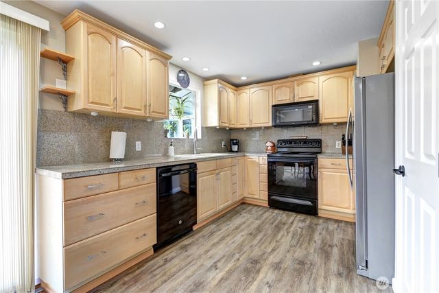 23717 49th Drive SE, Woodinville, WA 98072