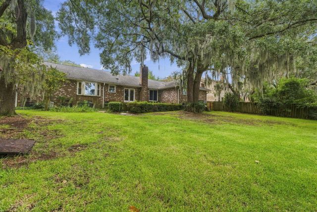1817 Wilshire Drive, Charleston, SC 29407