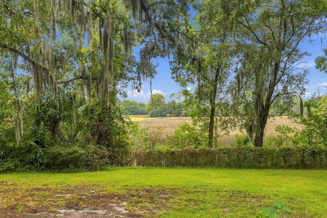 1817 Wilshire Drive, Charleston, SC 29407