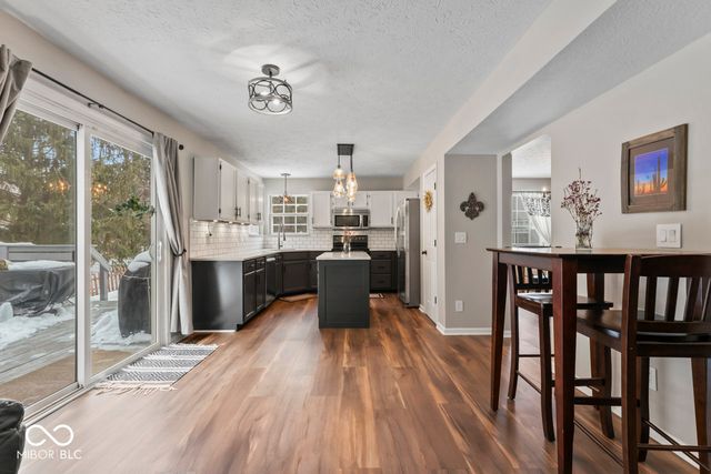 6318 Creekview Lane, Fishers, IN 46038