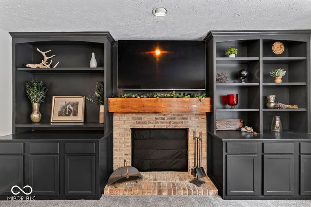 6318 Creekview Lane, Fishers, IN 46038