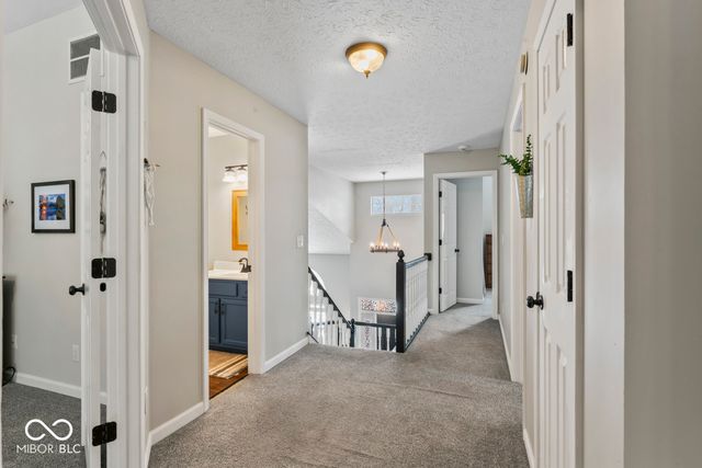 6318 Creekview Lane, Fishers, IN 46038