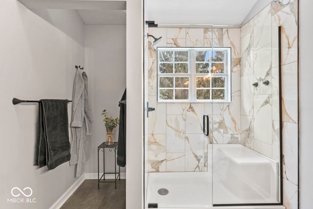 6318 Creekview Lane, Fishers, IN 46038