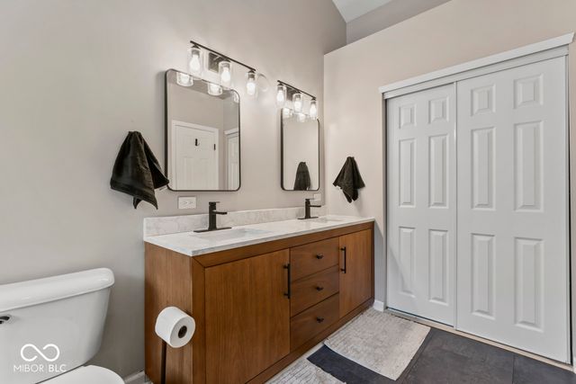 6318 Creekview Lane, Fishers, IN 46038