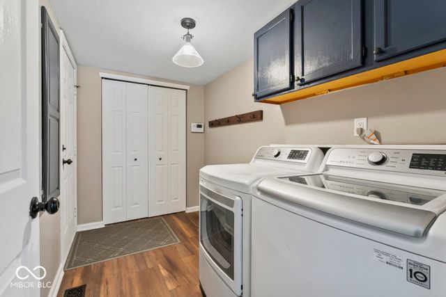 6318 Creekview Lane, Fishers, IN 46038