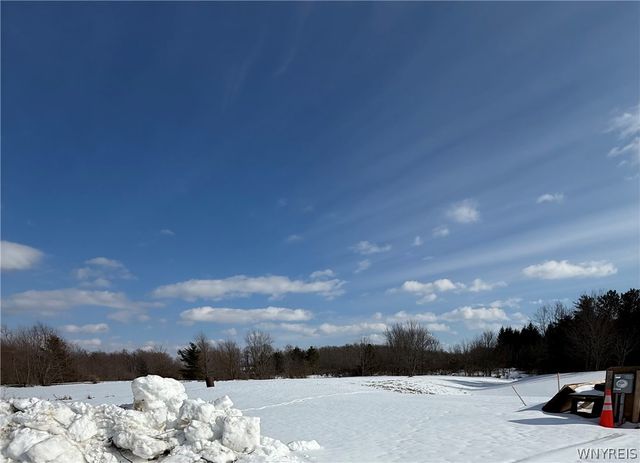 8191 Cole Road, Boston, NY 14033