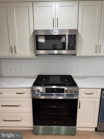 58 MAIN ST, Bridgeport, NJ 08014