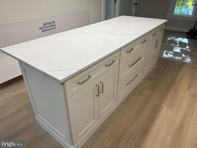 58 MAIN ST, Bridgeport, NJ 08014
