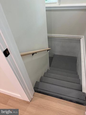 58 MAIN ST, Bridgeport, NJ 08014