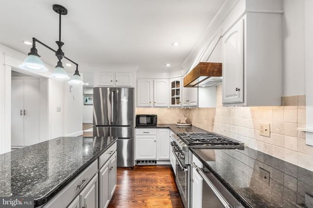 125 N ROLLING RD, Springfield, PA 19064